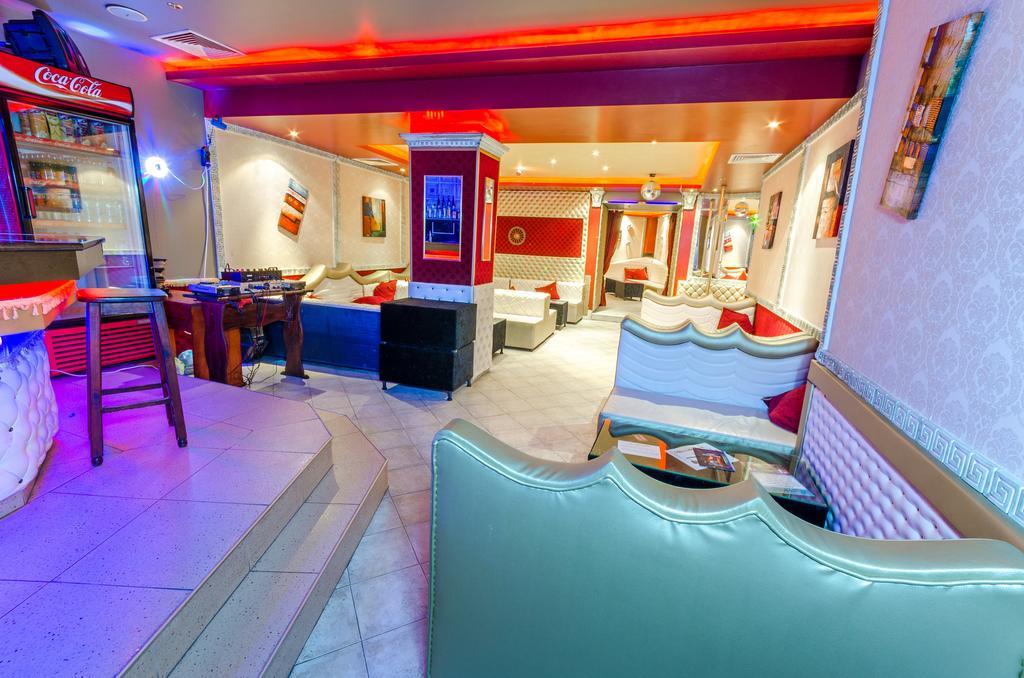 Hotel Cosmos Asenovgrad Eksteriør billede
